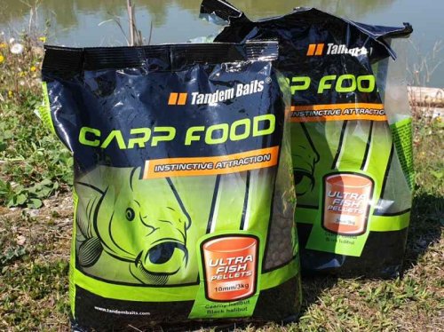 Boilies Super Feed 18 mm/1kg X-Berry