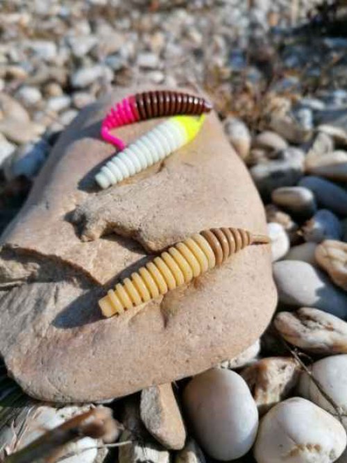 Dipované umělé nástrahy Tanta 63mm / 8ks Earthworm / Hot Pink