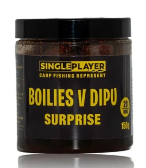 SINGLEPLAYER Boilies v dipu SURPRISE 150g 20mm