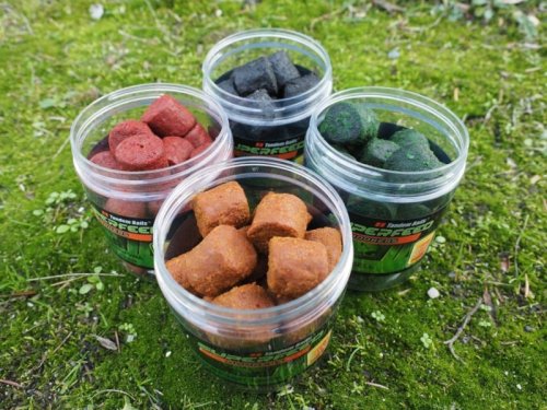 Super Feed Hook Fatty Pellet 14mm / 150g Halibut & Strawberry