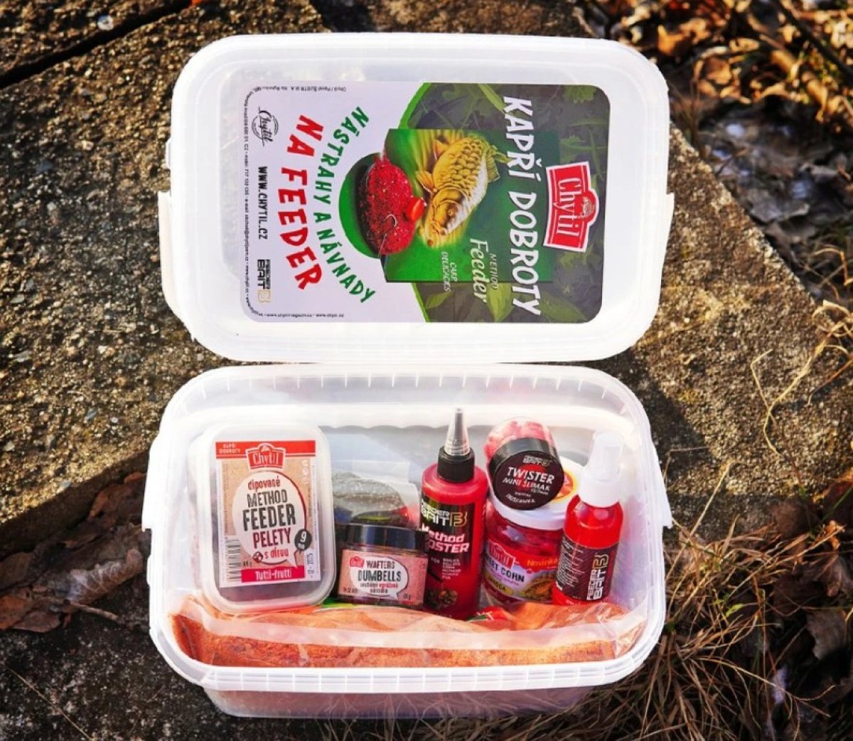 Chytil Kbelík Nástrahy a návnady na feeder