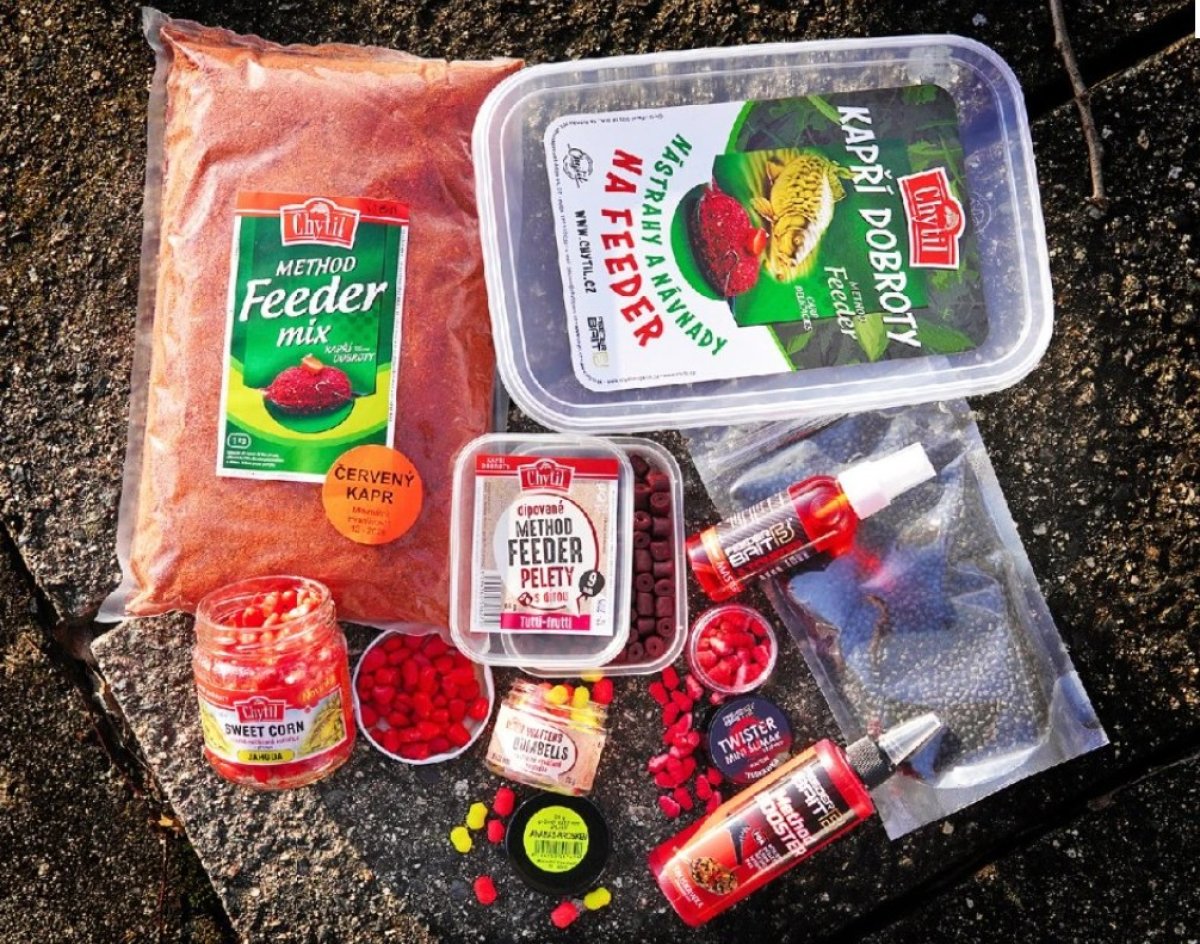 Chytil Kbelík Nástrahy a návnady na feeder