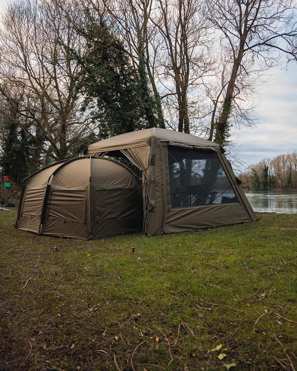 Fox Air Frame Social Shelter