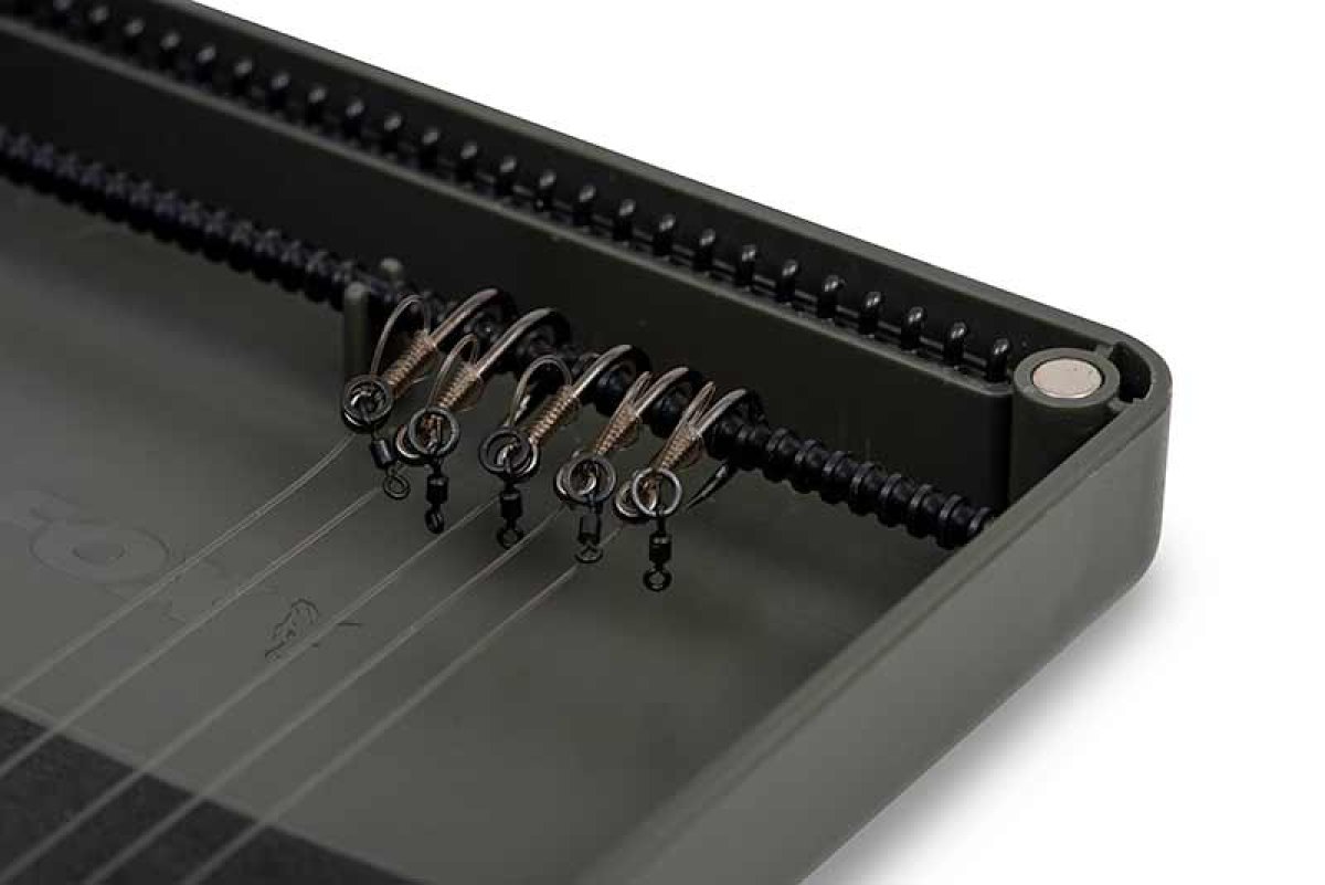 Fox EDGES™ Large Rig and Disc Box