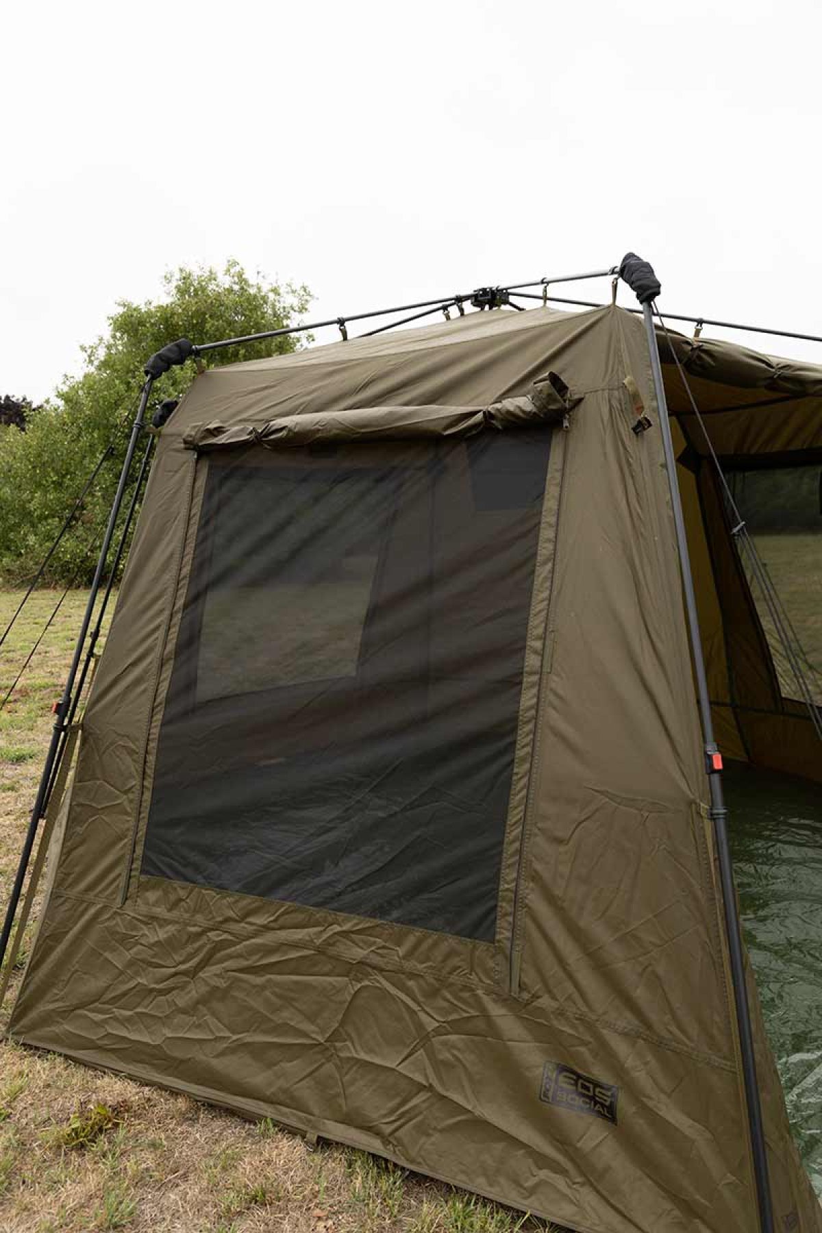 Fox EOS Social Shelter - XL