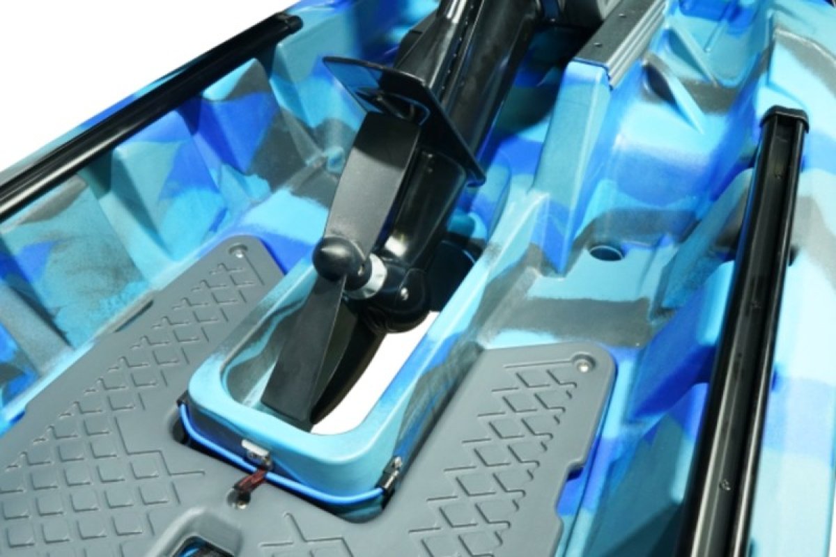 Kajak ANGLER 120 RAPID PEDAL DRIVE 375cm Wave Camo