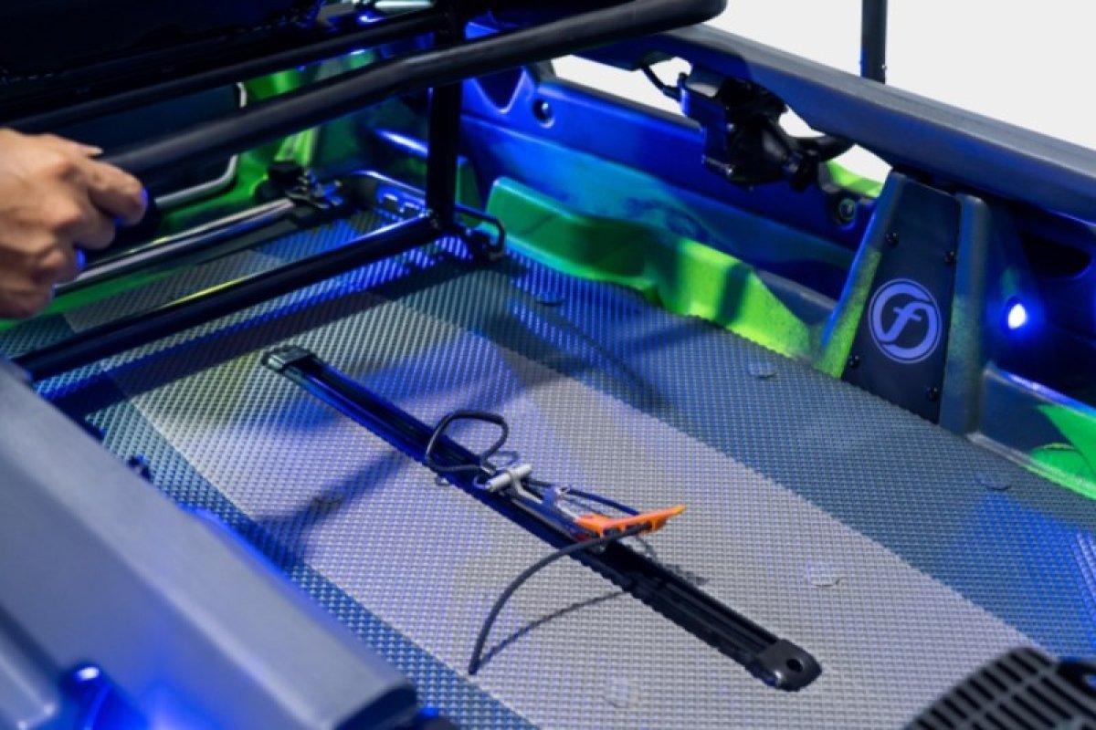 Kajak DORADO 125 V2 395cm Winter Camo