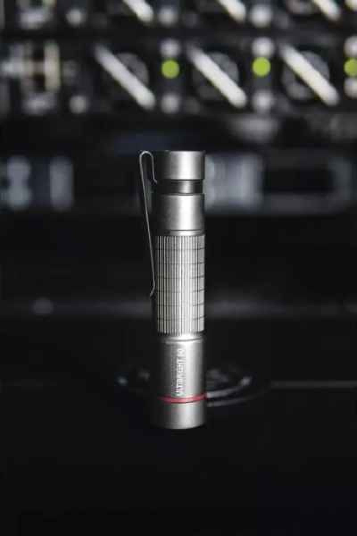 LED svítilna ULTBright 170lm, dosvit 100 m