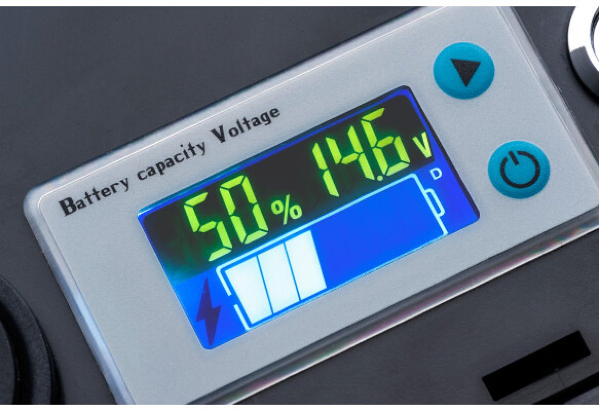 M-CELL LiFePO4 12V 50Ah + 10A nabíječka