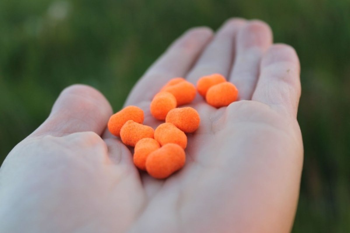 Method Feeder Fluo Pop-Up Micro Chunks 12x8mm / 20g Jahoda