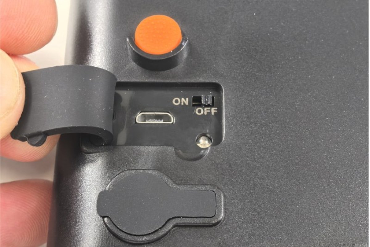 Podvodní kamera s držákem na prut FL180AR LCD 4,3\