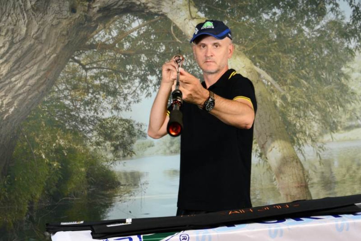 Přívlačový prut Air Spin 2díl 275cm / 20g