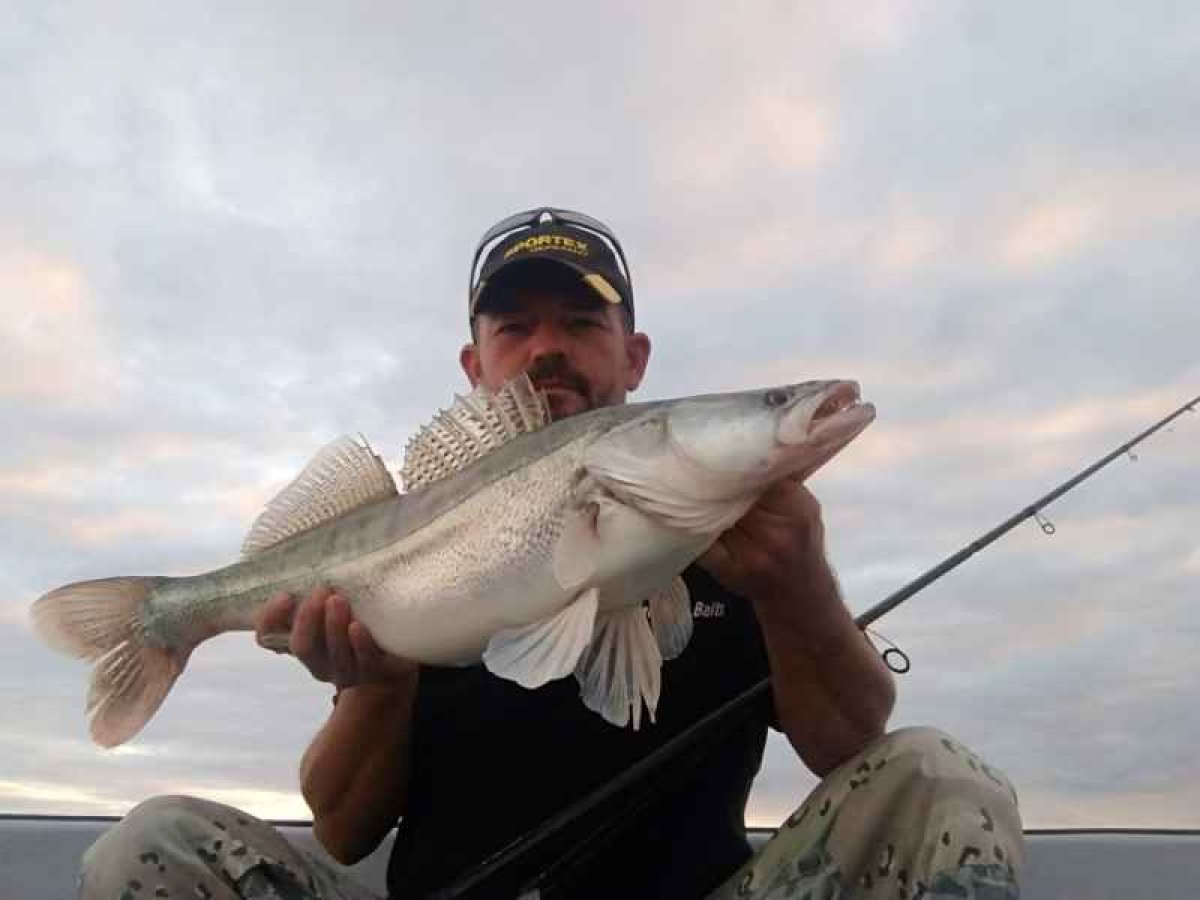 Přívlačový prut Revolt Spin 2-díl 240cm 40g