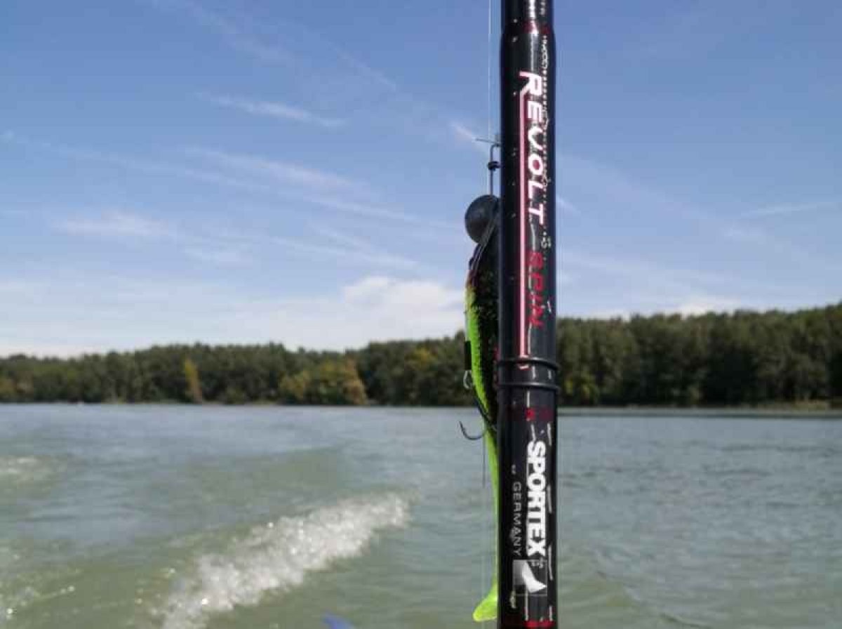 Přívlačový prut Revolt Spin 2-díl 240cm 40g