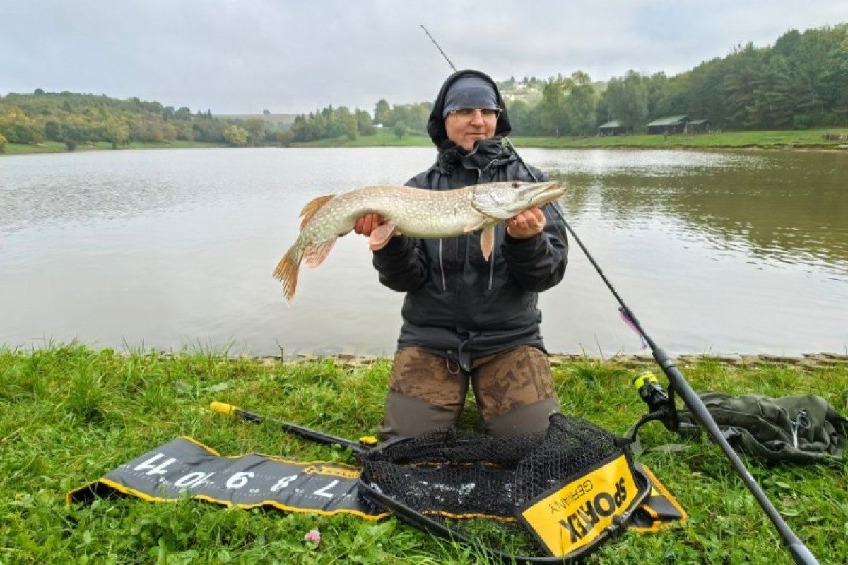 Přívlačový prut Sportex Graphenon RS-2 spin 2-díl 240cm / 40g