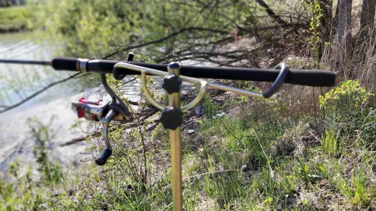 Stojan na pruty EXCEL nastavitelný