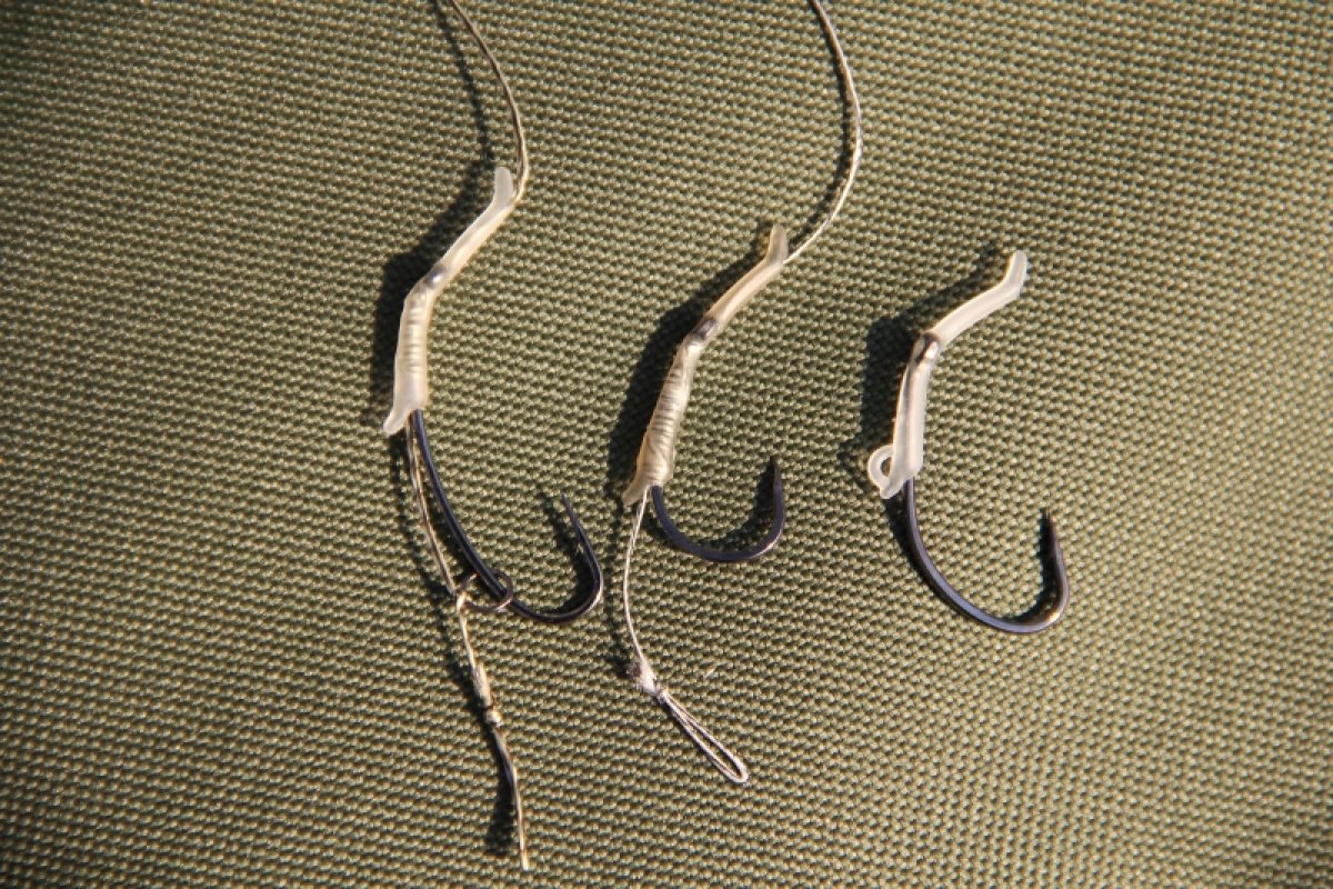 TB Line Aligner Maskovací červ na háček 10 ks Gravel